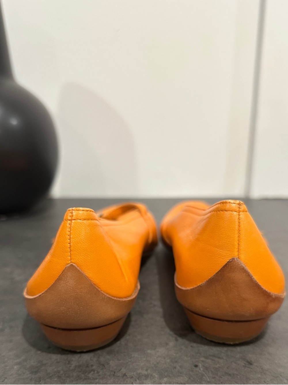 Vintage Salvatore Ferragamo Orange Leather Mary Jane Flats Size 6 - Picture 2 of 4